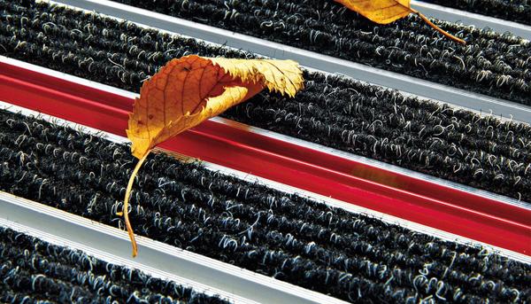 Vielfältige Gestaltungsmöglichkeiten der Fußmattensysteme von der fuma Hauszubehör GmbH