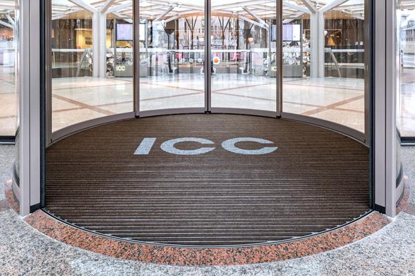 Gerundete Eingangsmatten mit Logo im ICC Hotel in Genf